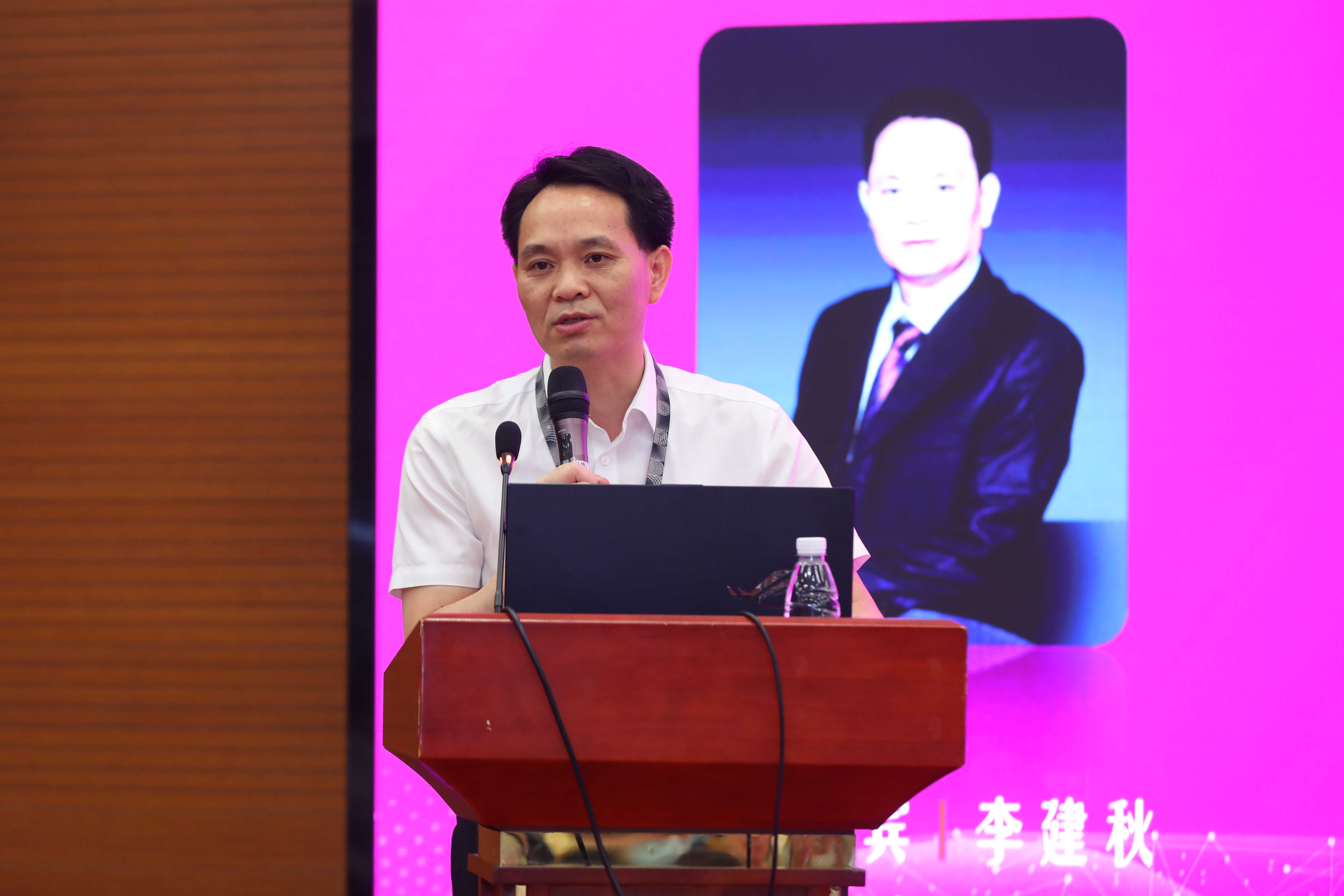 1688088609808097070.jpg 20230527-2023年“智能电动车辆”全国高校研究生学术论坛举行开云在线登录第710期博士生学术论坛同期举办-清大嘉艺-李建秋发言.jpg
